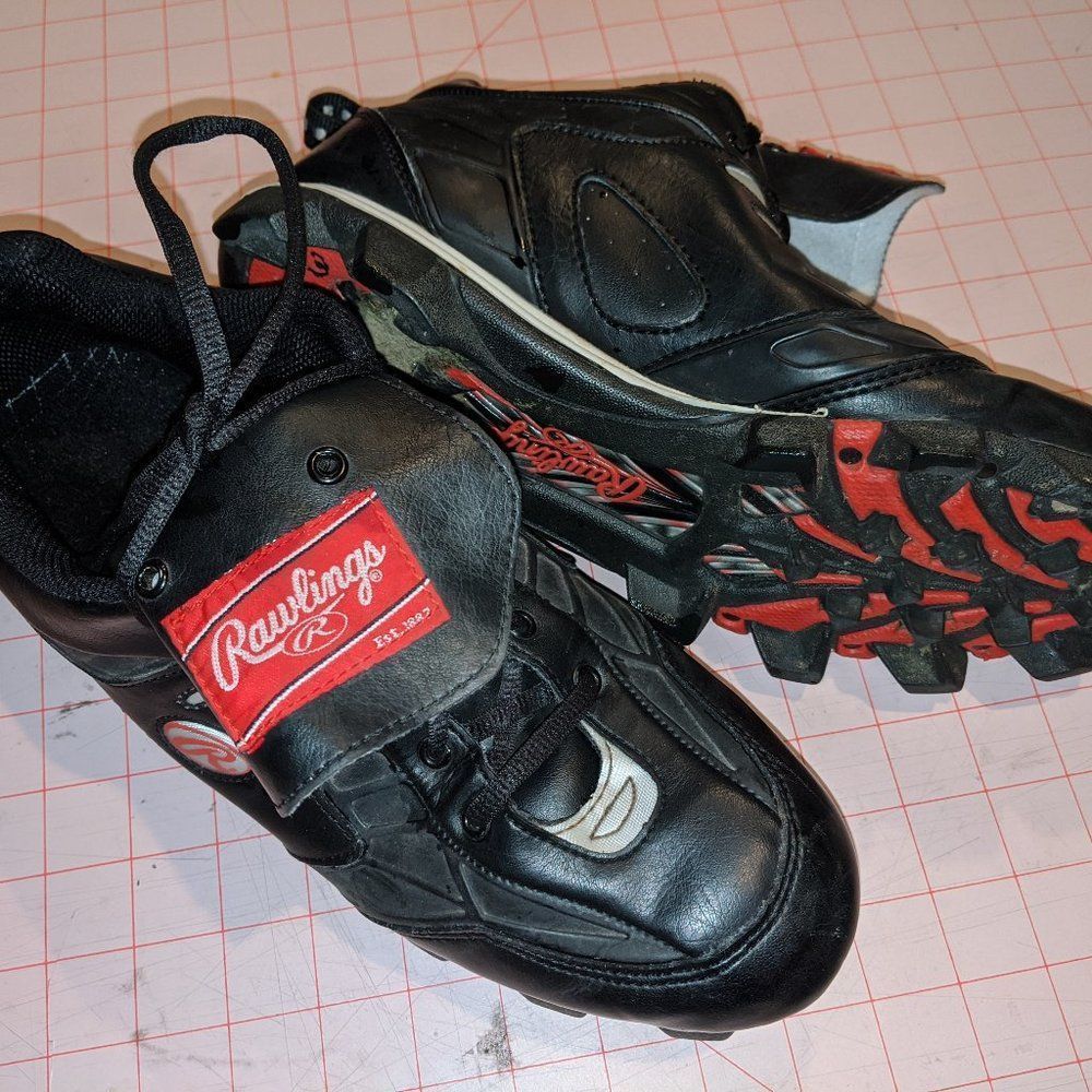 RAWLINGS Baseball Cleats Trashed